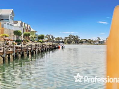 15C San Marco Quays, Halls Head WA 6210