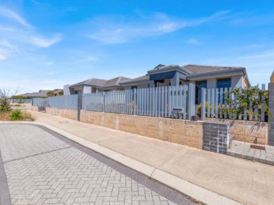 34 Mallina Crescent, Golden Bay WA 6174