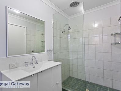 1 Charm Way, Atwell WA 6164