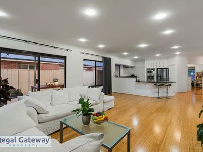 7 swallowtail Avenue, Success WA 6164