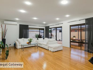 7 swallowtail Avenue, Success WA 6164