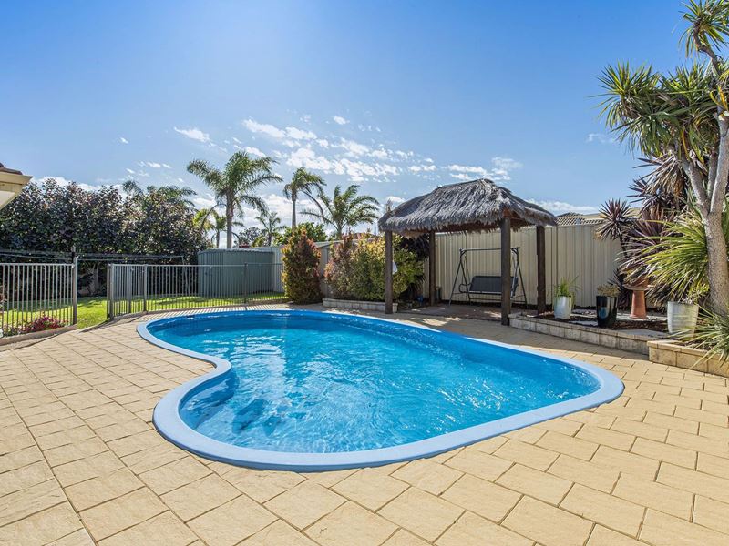 30 Bridgewater Court, Waikiki WA 6169