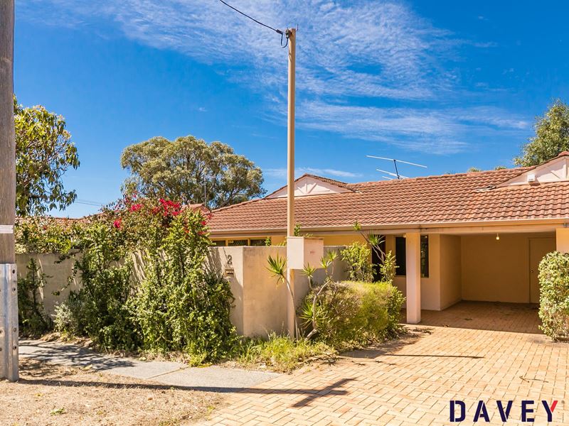 2 Auborough Street, Doubleview WA 6018