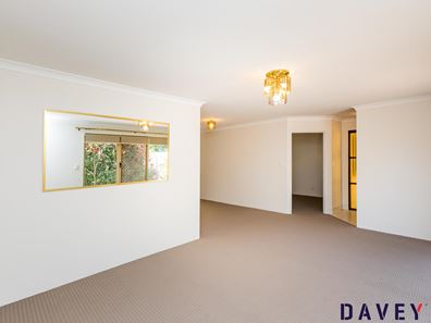 2 Auborough Street, Doubleview WA 6018