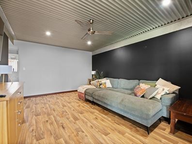 5 Brockman Close, Moresby WA 6530