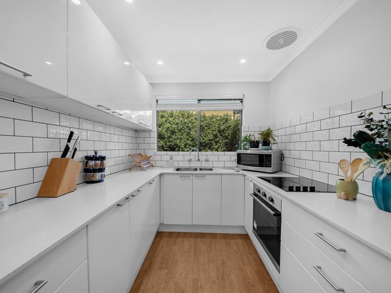 2/81 BADEN STREET, Joondanna