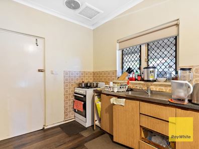 262 Spencer Road, Thornlie WA 6108