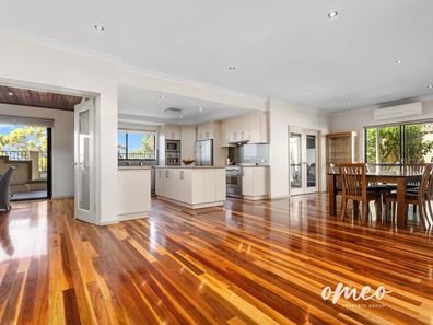 13 Nemagold Grove, Coogee WA 6166