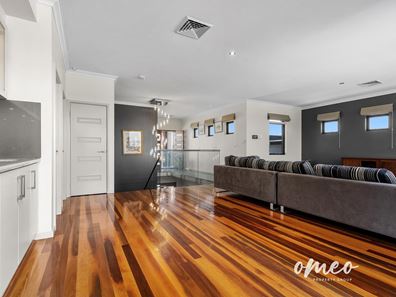 13 Nemagold Grove, Coogee WA 6166