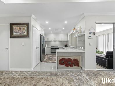 45 Spring Road, Thornlie WA 6108