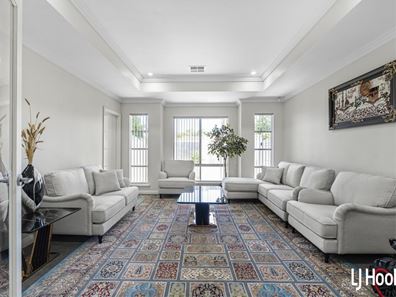 45 Spring Road, Thornlie WA 6108