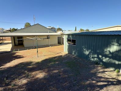 4 Cousins Street, Port Denison WA 6525
