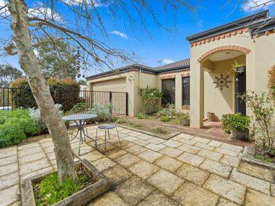 8 Delaporte Turn, Baldivis WA 6171