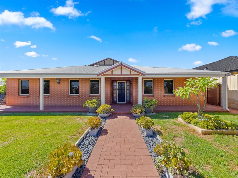 57 West Churchill Avenue, Lake Coogee WA 6166
