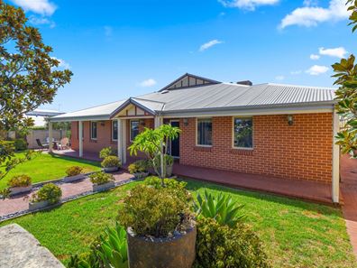 57 West Churchill Avenue, Lake Coogee WA 6166