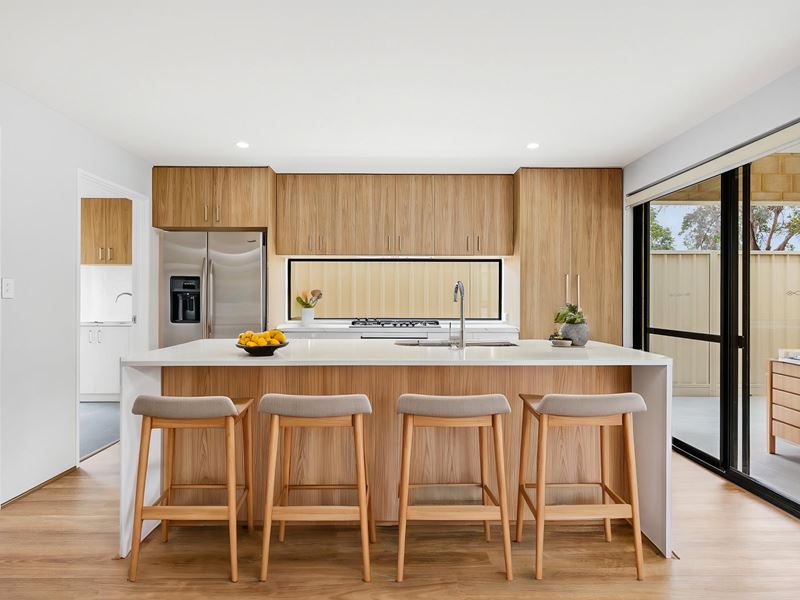 2/11 George Street, Belmont
