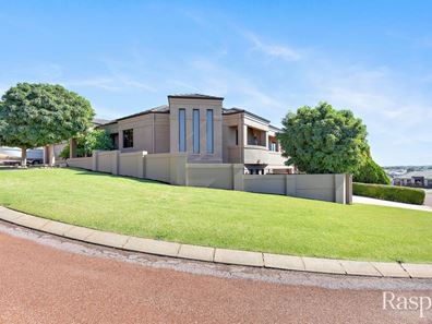 8 Capstone Rise, Coogee WA 6166
