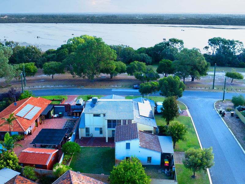 12 Banyandah Boulevard, Wanneroo WA 6065