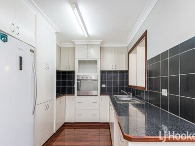 14 Prescott Drive, Gosnells WA 6110
