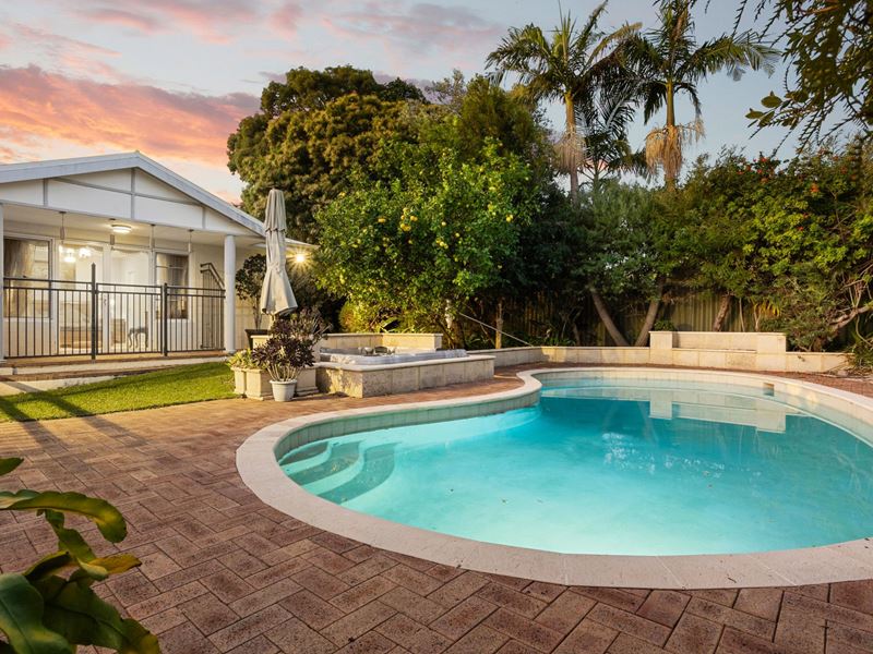 22 Gairloch Street, Applecross WA 6153