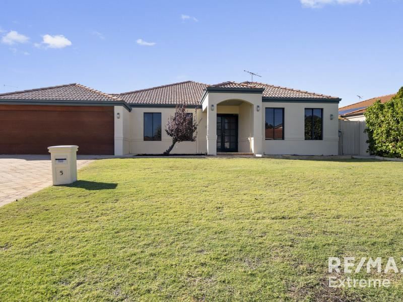 5 Clarafield Meander, Tapping WA 6065