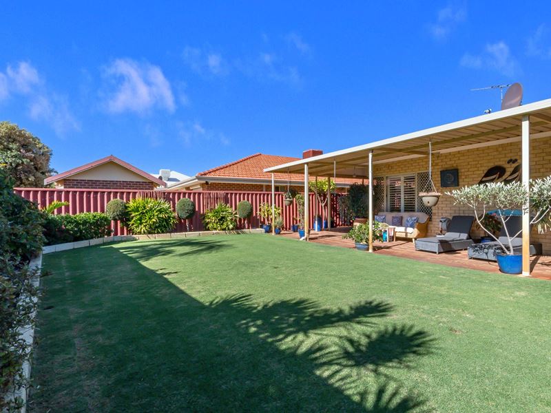 2 Feltbush Mews, Canning Vale WA 6155
