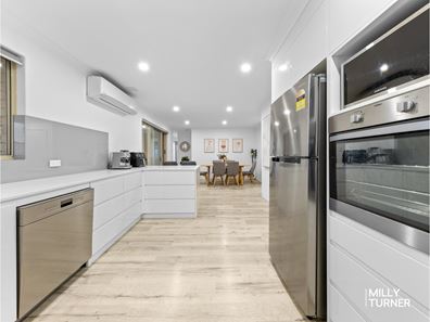 14 Ballard Mews, Success WA 6164