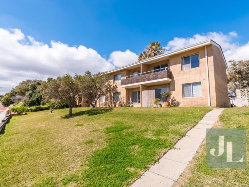 4/15 Pearl Parade, Scarborough WA 6019