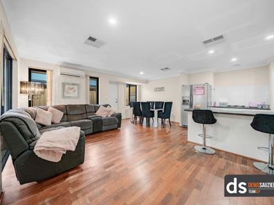2 Kirkcaldy Terrace, Hocking WA 6065