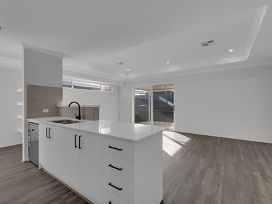 10 Cloudburst Avenue, Baldivis WA 6171