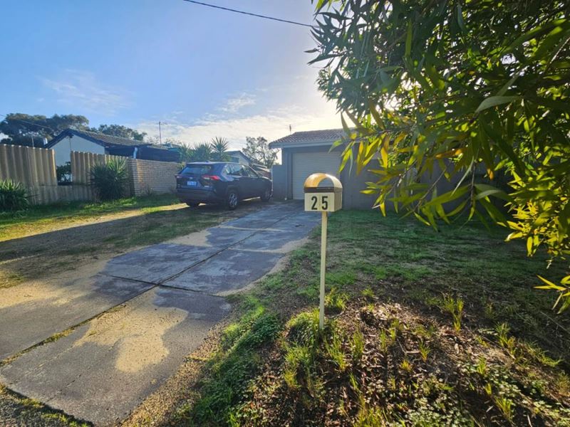 25 Lindy Way, Camillo WA 6111