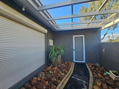 25 Lindy Way, Camillo WA 6111