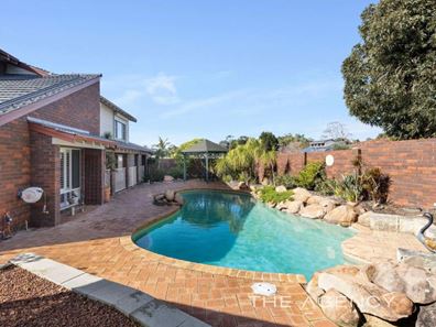 9 Aston Court, Carine WA 6020