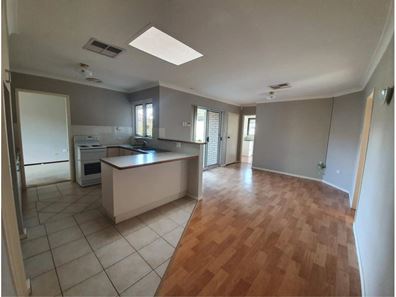 138 Parry Avenue, Bull Creek WA 6149