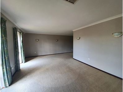 138 Parry Avenue, Bull Creek WA 6149