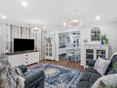 7 Varley Crescent, Cooloongup WA 6168