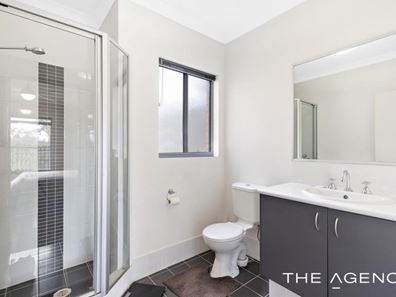 5 Brentford Parade, Wellard WA 6170