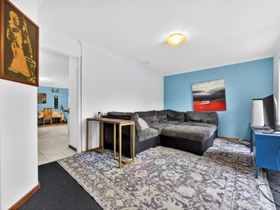11 Okehampton Road, Warnbro WA 6169