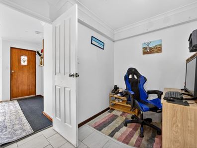 11 Okehampton Road, Warnbro WA 6169