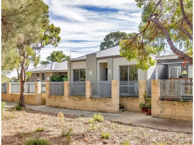 4 Pardoo Lane, Coodanup WA 6210