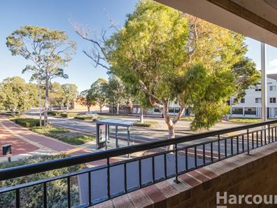 14/2 Plaistow Street, Joondalup WA 6027