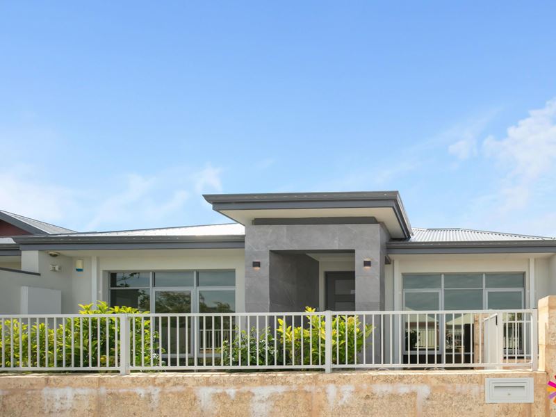 6 Manarola Loop, Coogee WA 6166