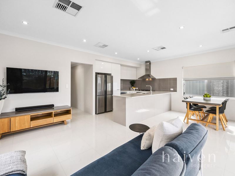 65 LONGFORD ROAD, Beaconsfield