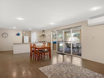 42 Cairncross St, Beresford WA 6530