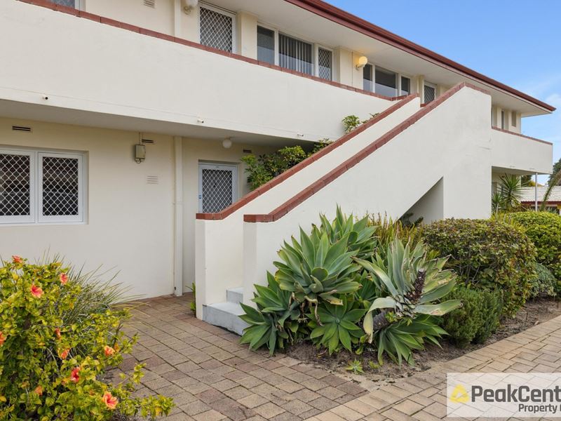 2/245 Coode Street, Como WA 6152