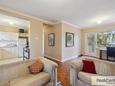 2/245 Coode Street, Como WA 6152