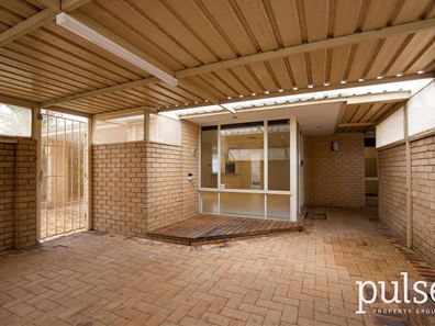 1/6-8 Croesus Street, Morley WA 6062