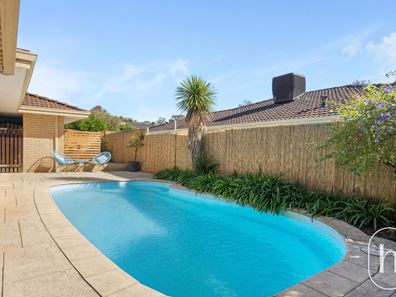 12 Bluebay Hill, Ballajura WA 6066