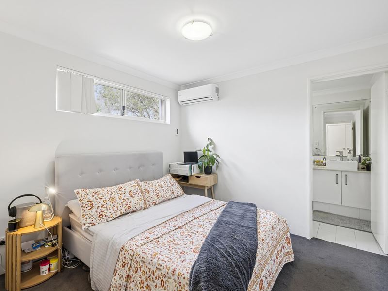2/190 Gabriel Street, Cloverdale WA 6105