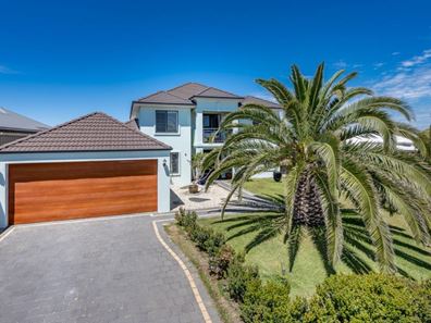 10 Hayling Road, Iluka WA 6028
